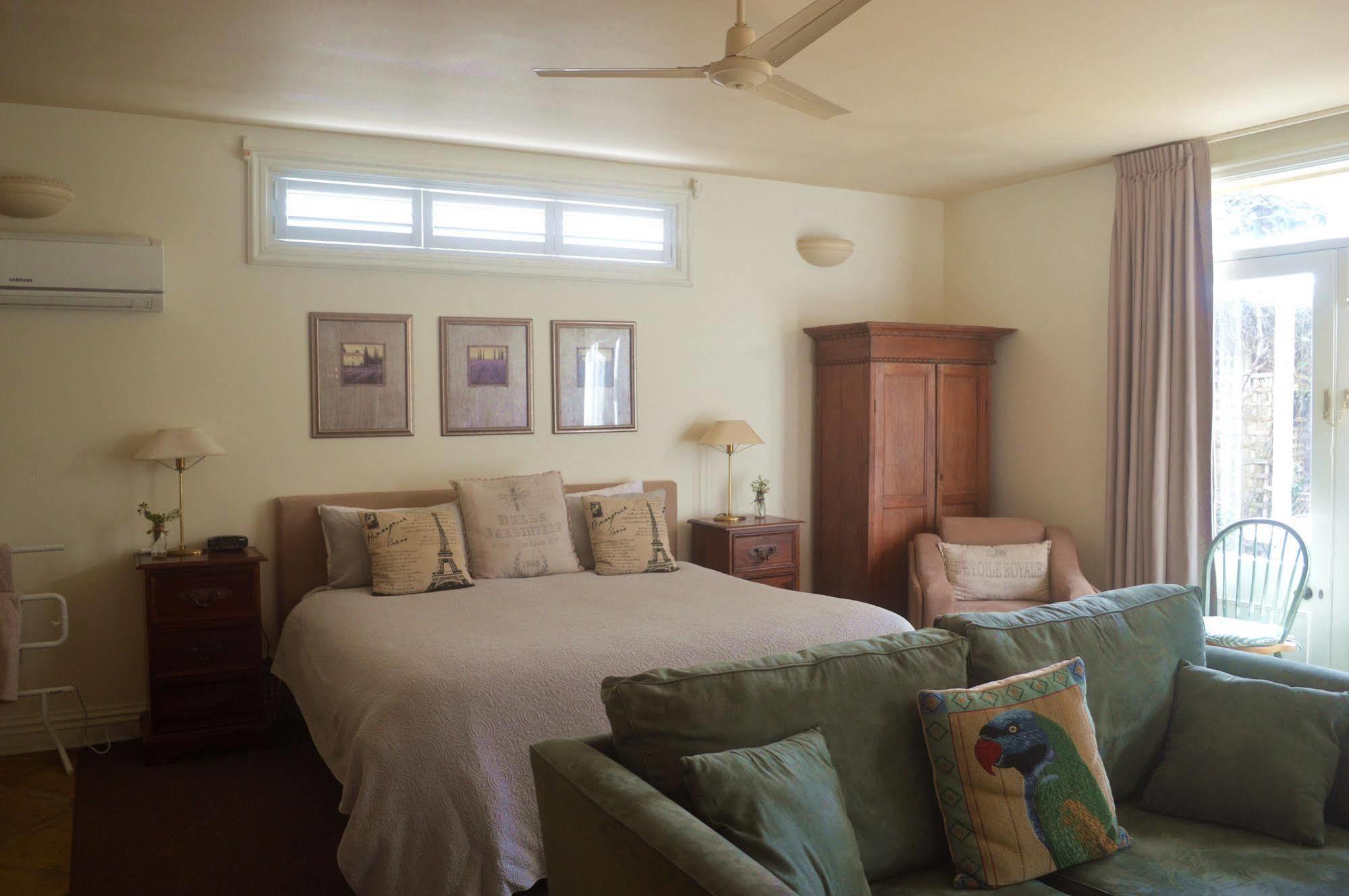 Athelney Cottage Bed And Breakfast Аделаида Экстерьер фото