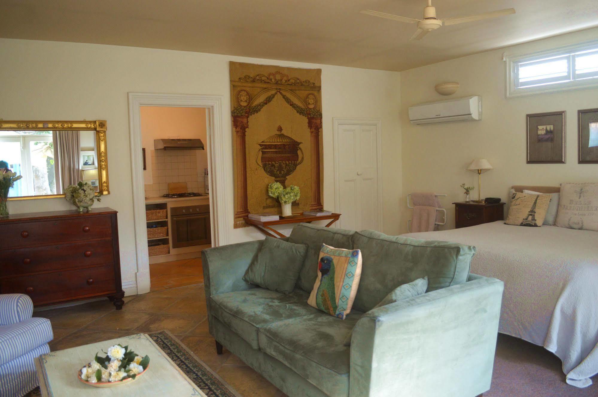 Athelney Cottage Bed And Breakfast Аделаида Экстерьер фото